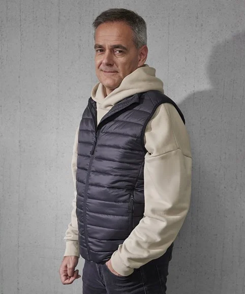 BA516-main-image B&C Reset Bodywarmer - Image 1