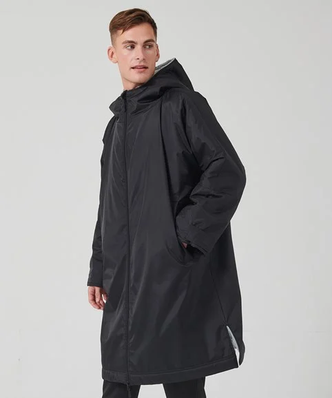 LV690-main-image Finden and Hales All-Weather Robe - Image 1